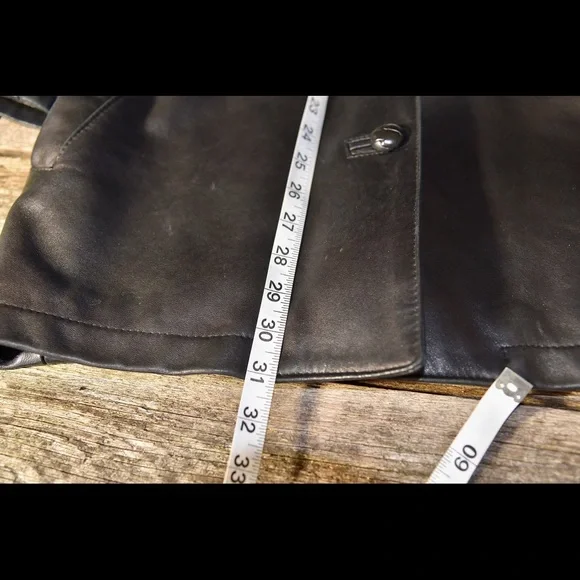 Canadian Made Genuine Leather Barn Style Black Jacket XL As New - Picture 3 of 10